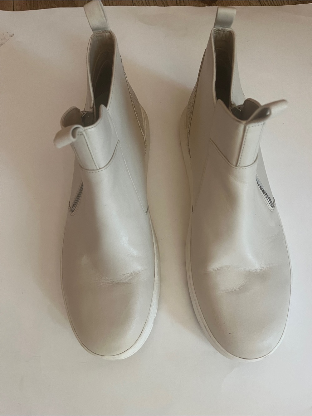 Vionic Men's Cream Chukka Boots Slip-On Chelsea Style